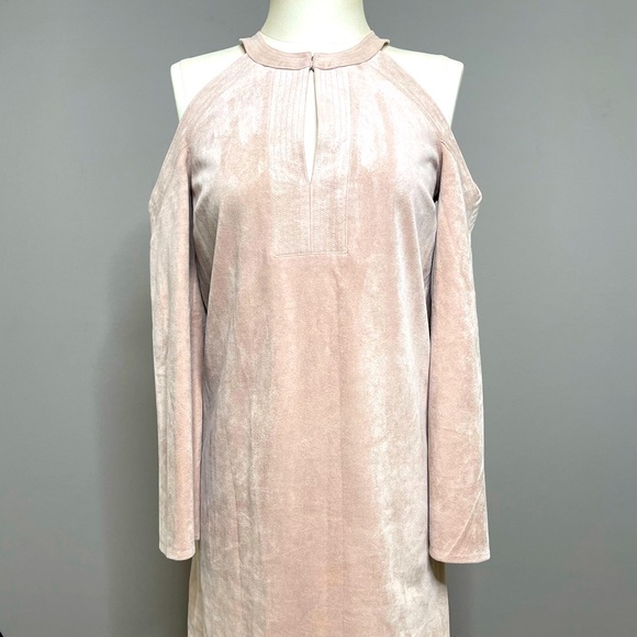 BCBG light pink/ cream long sleeves suede mini dress. Peep hole in the front. - Picture 1 of 8